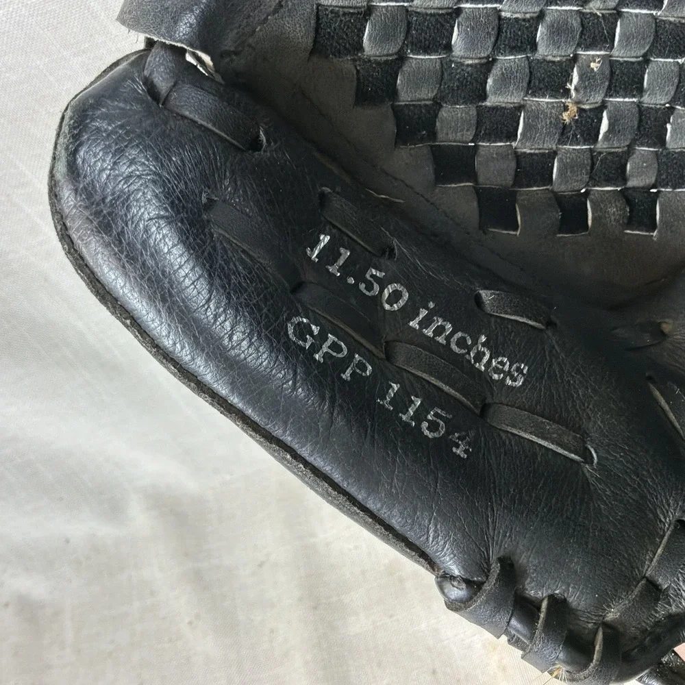 MIZUNO JENNY FINCH 11.5